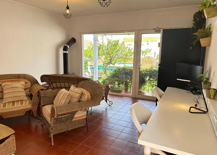 Проживание в семье Maria By Host-point *