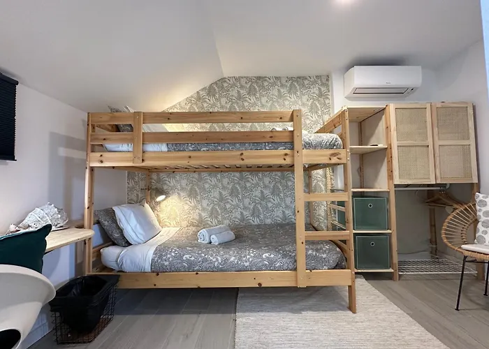 Quarto em Acomodações Particulares Maria By Host-point *